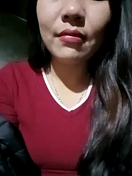 Snapshot of -Lanaa- chatting on November 18, 2025, 6:12 pm -Lanaa- online show from November 18, 2025, 6:12 pm