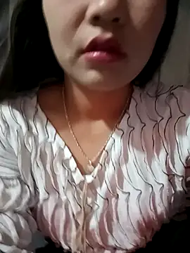 Snapshot of -Lanaa- chatting on November 20, 2025, 9:58 pm -Lanaa- online show from November 20, 2025, 9:58 pm