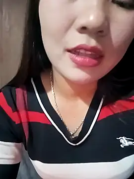 Snapshot of -Lanaa- chatting on November 22, 2025, 5:39 am -Lanaa- online show from November 22, 2025, 5:39 am