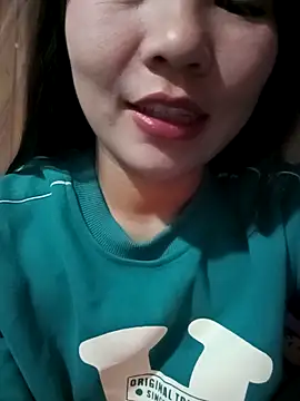 Snapshot of -Lanaa- chatting on November 23, 2025, 6:08 pm -Lanaa- online show from November 23, 2025, 6:08 pm