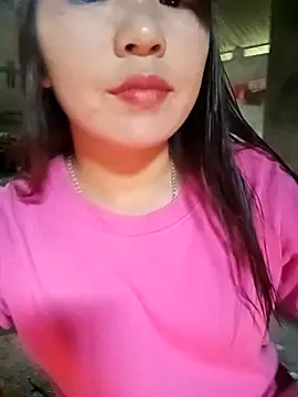 Snapshot of -Lanaa- chatting on December 4, 2025, 8:01 am -Lanaa- online show from December 4, 2025, 8:01 am