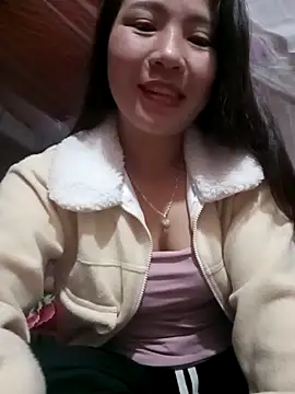 Snapshot of -Lanaa- chatting on December 5, 2025, 8:16 pm -Lanaa- online show from December 5, 2025, 8:16 pm