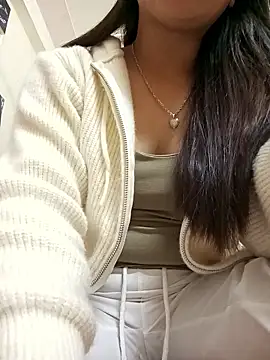 -Lanaa- online show from January 10, 2026, 2:13 am