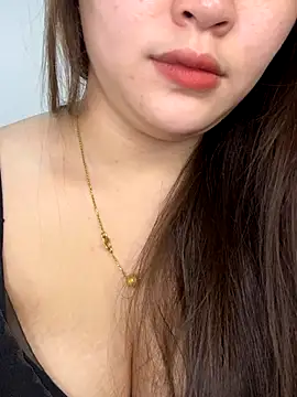 Snapshot of helo-kitty chatting on November 8, 2025, 2:39 pm helo-kitty online show from November 8, 2025, 2:39 pm