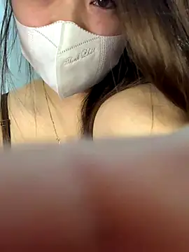 Snapshot of helo-kitty chatting on December 5, 2025, 2:58 pm helo-kitty online show from December 5, 2025, 2:58 pm