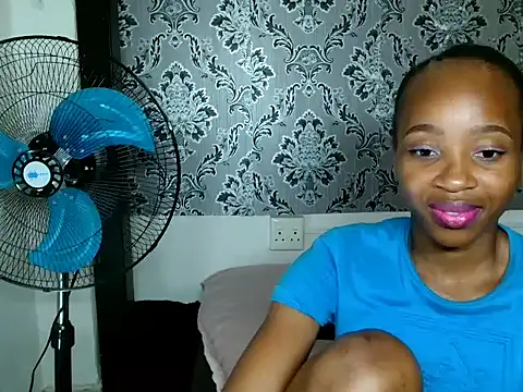 Patronaxxx online show from October 22, 2025, 5:56 pm