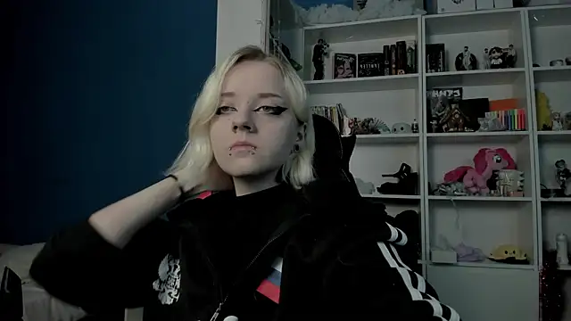 Holy Mistress S online show from January 6, 2026, 9:35 am