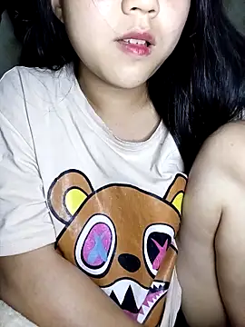 Quynhsumon online show from March 11, 2026, 3:07 pm