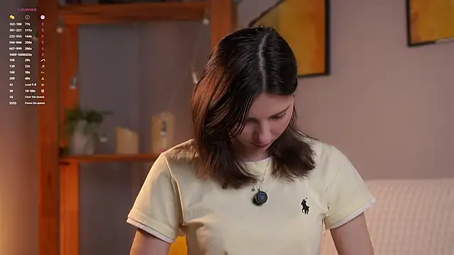 KateCahee online show from April 14, 2026, 1:33 am