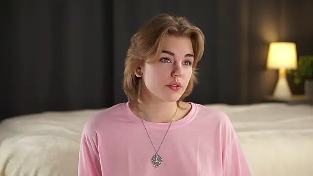 MelodyBaur online show from November 8, 2025, 12:38 pm