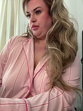 Snapshot of Scottish_Milf_Bella_xo chatting on January 19, 2026, 10:30 am Scottish Milf Bella xo online show from January 19, 2026, 10:30 am