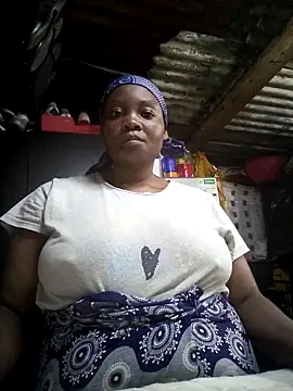 blackbeautyxx92 online show from October 23, 2025, 7:18 am