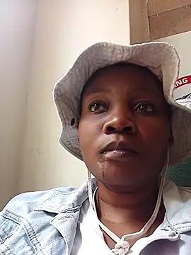 blackbeautyxx92 online show from November 12, 2025, 8:15 am