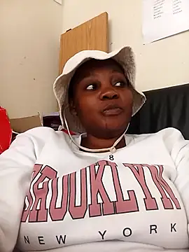 blackbeautyxx92 online show from December 3, 2025, 11:19 am