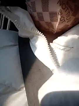 my-my2x online show from November 25, 2025, 1:27 am