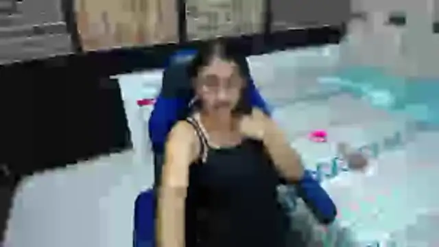 yuliet latin69 online show from November 11, 2025, 1:33 pm