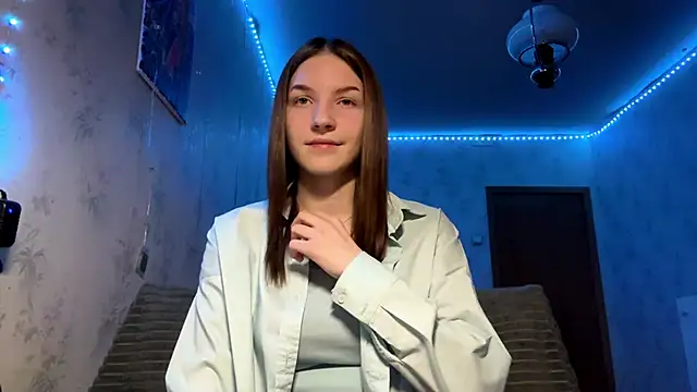 Beauty miIa online show from November 11, 2025, 4:40 pm