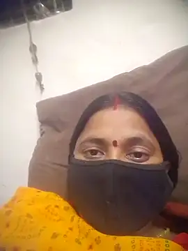 QRESABABY online show from October 31, 2025, 2:18 pm