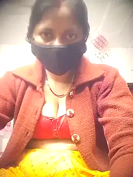 QRESABABY online show from November 5, 2025, 11:38 pm