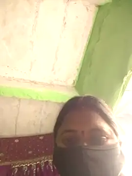 QRESABABY online show from November 27, 2025, 3:03 pm