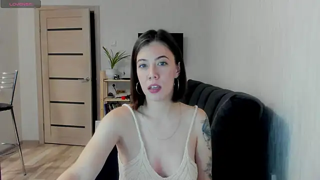 Snapshot of twinkle_rosie chatting on November 1, 2025, 5:04 pm twinkle rosie online show from November 1, 2025, 5:04 pm