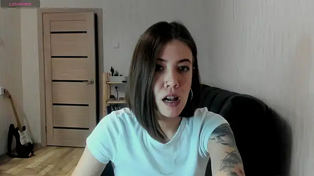 Snapshot of twinkle_rosie chatting on November 17, 2025, 11:27 am twinkle rosie online show from November 17, 2025, 11:27 am