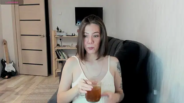 Snapshot of twinkle_rosie chatting on November 21, 2025, 3:16 am twinkle rosie online show from November 21, 2025, 3:16 am