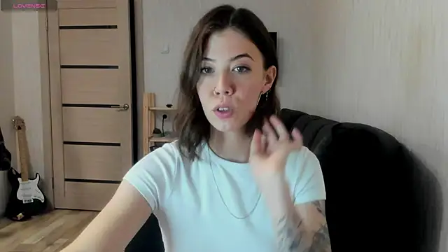 Snapshot of twinkle_rosie chatting on November 23, 2025, 9:09 am twinkle rosie online show from November 23, 2025, 9:09 am