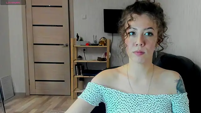 Snapshot of twinkle_rosie chatting on January 11, 2026, 6:13 pm twinkle rosie online show from January 11, 2026, 6:13 pm