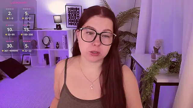 EffyBlush online show from November 19, 2025, 1:33 pm