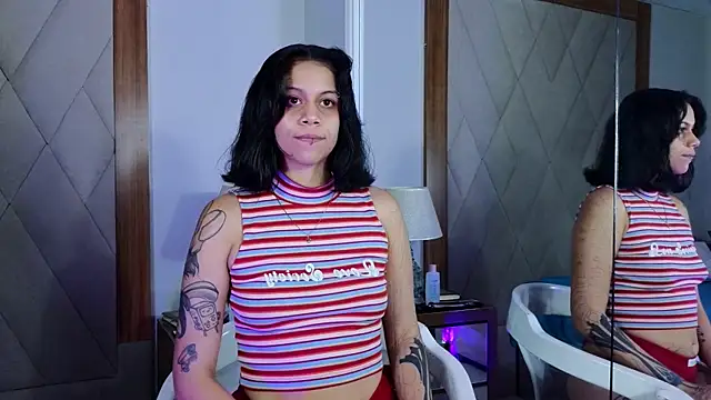 Athenea sky  online show from November 6, 2025, 3:46 pm