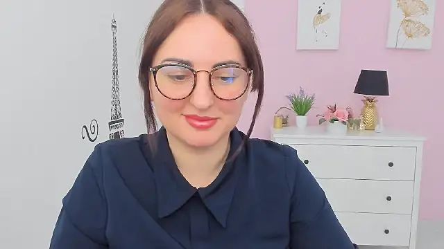 NoraSimons online show from March 11, 2026, 5:57 am