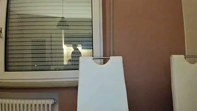 Blueskynicci online show from December 23, 2025, 5:05 am