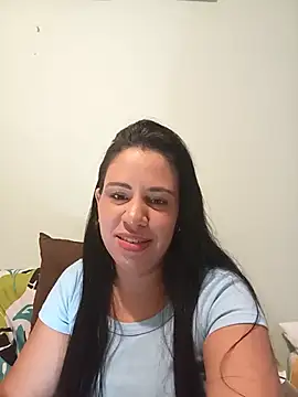 Snapshot of LeilaTaylor chatting on November 12, 2025, 2:06 pm LeilaTaylor online show from November 12, 2025, 2:06 pm