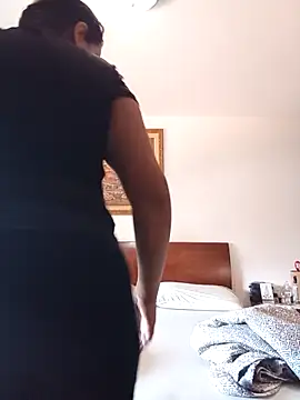 LeilaTaylor online show from February 26, 2026, 2:16 pm