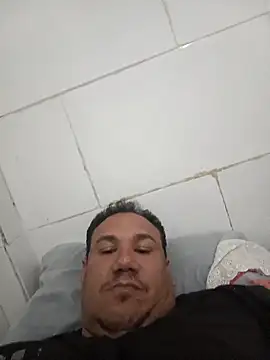 Snapshot of Ysivzla chatting on October 22, 2025, 8:30 pm Ysivzla online show from October 22, 2025, 8:30 pm