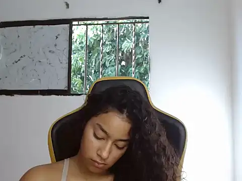 emily stars1 online show from December 4, 2025, 7:44 pm