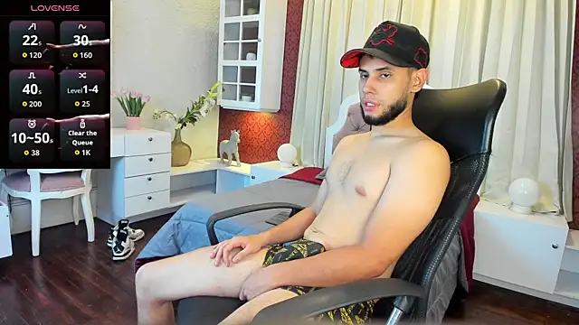 Maxcole 07 online show from December 13, 2025, 7:53 pm