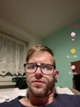 StephPra94 online show from July 17, 2026, 8:24 pm
