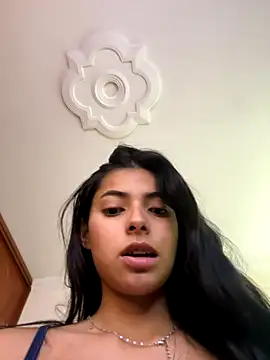 miadaviesx online show from November 14, 2025, 1:10 pm