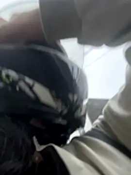 miadaviesx online show from November 15, 2025, 11:29 am