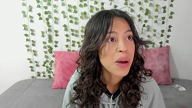 emily jonessxx online show from January 12, 2026, 3:50 pm