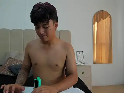 Snapshot of LiamANDJordan chatting on December 13, 2025, 7:53 pm LiamANDJordan online show from December 13, 2025, 7:53 pm