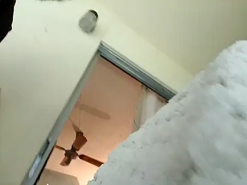 Snapshot of KosherCo313 chatting on October 23, 2025, 4:28 pm KosherCo313 online show from October 23, 2025, 4:28 pm