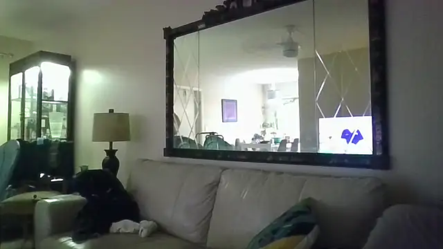 Snapshot of KosherCo313 chatting on November 6, 2025, 3:40 am KosherCo313 online show from November 6, 2025, 3:40 am