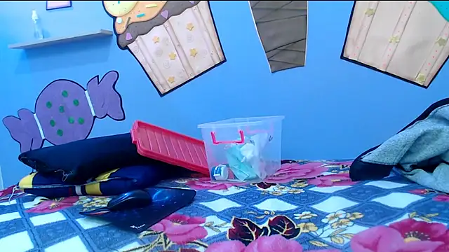 katty18love18 online show from November 24, 2025, 1:38 am