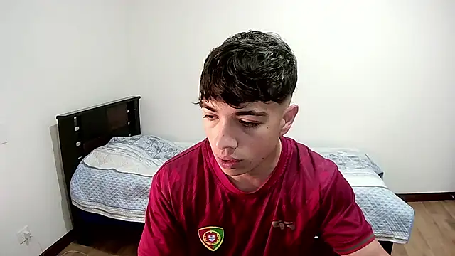 JUSTIN JHONS online show from November 7, 2025, 3:39 am