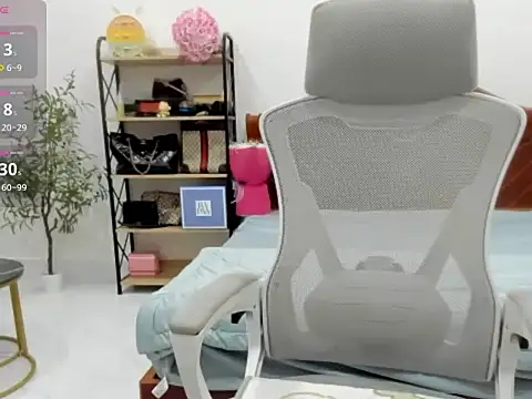 Snapshot of JuNi-Li chatting on March 16, 2026, 2:43 pm JuNi-Li online show from March 16, 2026, 2:43 pm