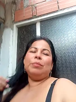 Snapshot of mother2-divorced chatting on January 6, 2026, 7:28 pm mother2-divorced online show from January 6, 2026, 7:28 pm