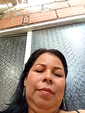 Snapshot of mother2-divorced chatting on January 15, 2026, 1:37 pm mother2-divorced online show from January 15, 2026, 1:37 pm